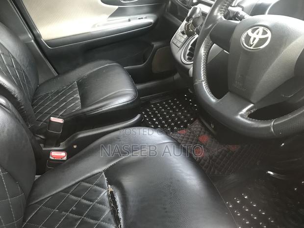 Toyota Wish 2010 White