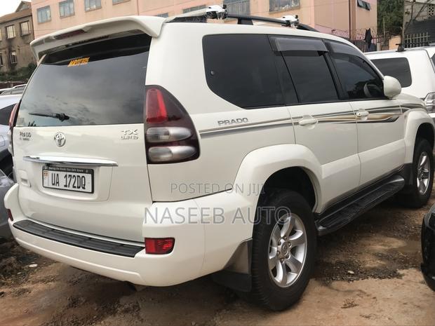 Toyota Land Cruiser Prado 2009 White