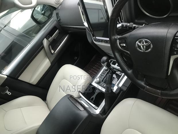 Toyota Land Cruiser Prado 2016 Black