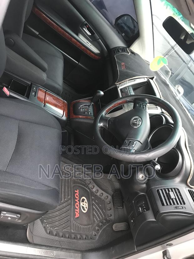 Toyota Harrier 2009 Silver