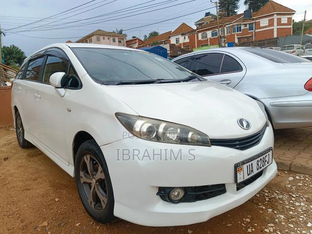 Toyota Wish 2012 White