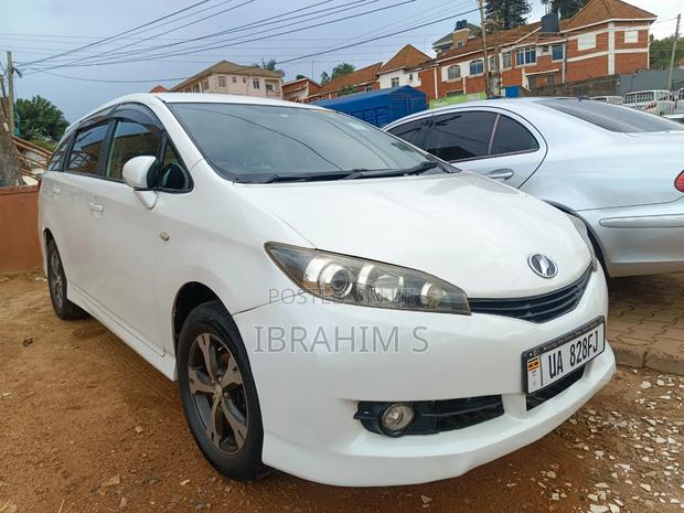 Toyota Wish 2012 White