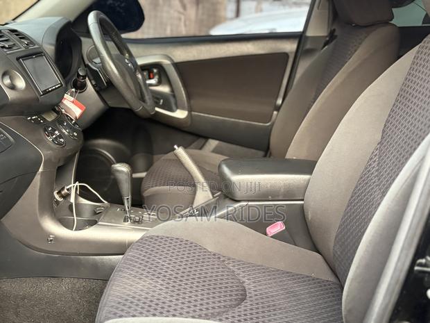 Toyota Vanguard 2013 Black