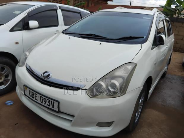 Toyota Wish 2005 White