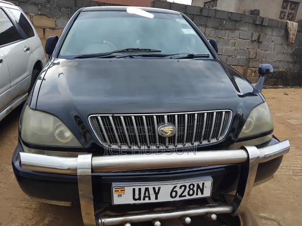 Toyota Harrier 2002 Black