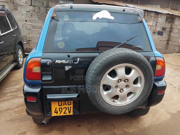 Toyota RAV4 Cabriolet 1998 Blue