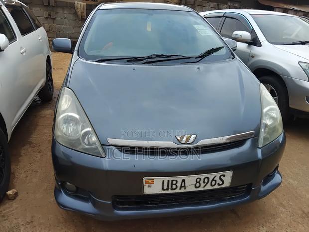 Toyota Wish 2005 Gray