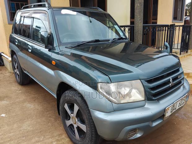 Mitsubishi Pajero IO 2003 Green