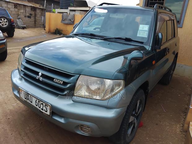 Mitsubishi Pajero IO 2003 Green