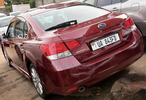Subaru Legacy 2.5i Premium 2010 Red