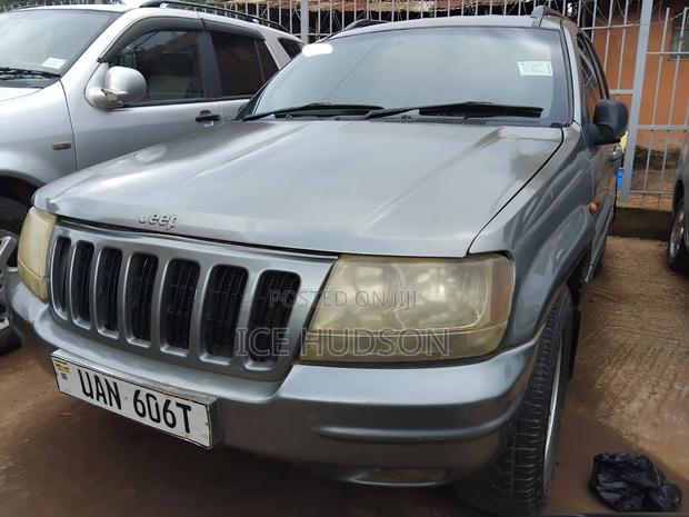 Jeep Grand Cherokee 2001 Gray