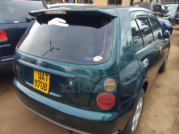 Toyota Starlet 2000 Green