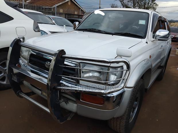 Toyota Hilux Surf 2003 White