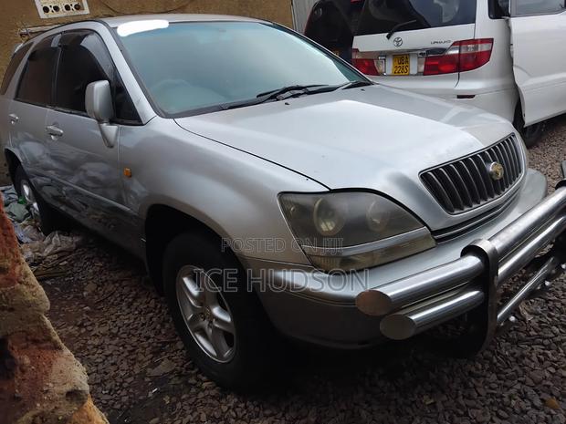 Toyota Harrier 1999 Silver