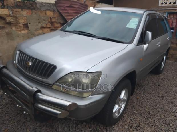 Toyota Harrier 1999 Silver