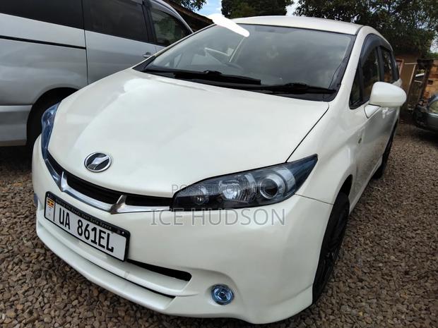 Toyota Wish 2012 White