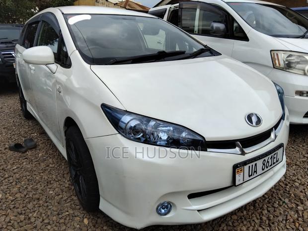 Toyota Wish 2012 White