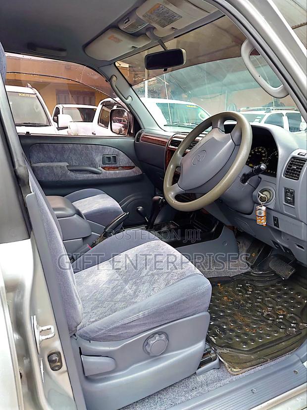Toyota Land Cruiser Prado 2001 Pearl