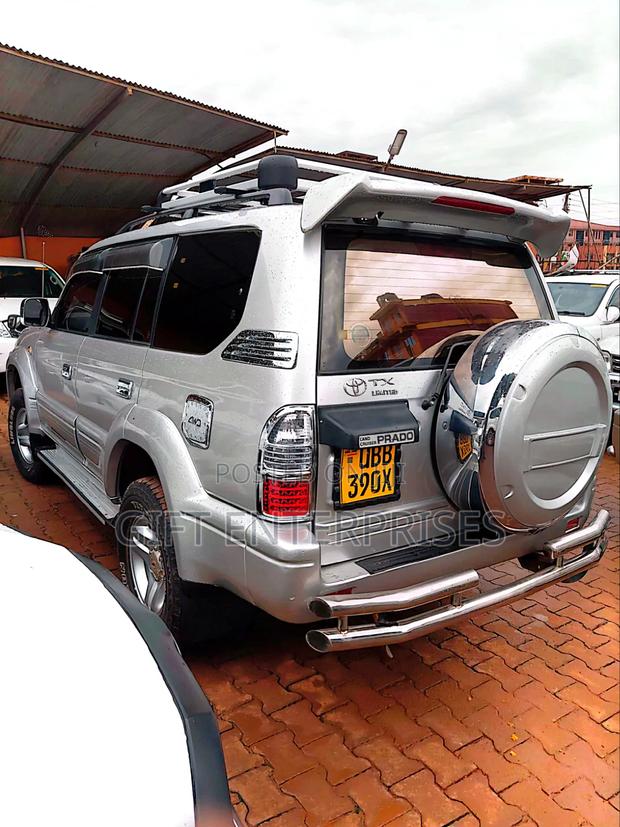 Toyota Land Cruiser Prado 2001 Pearl