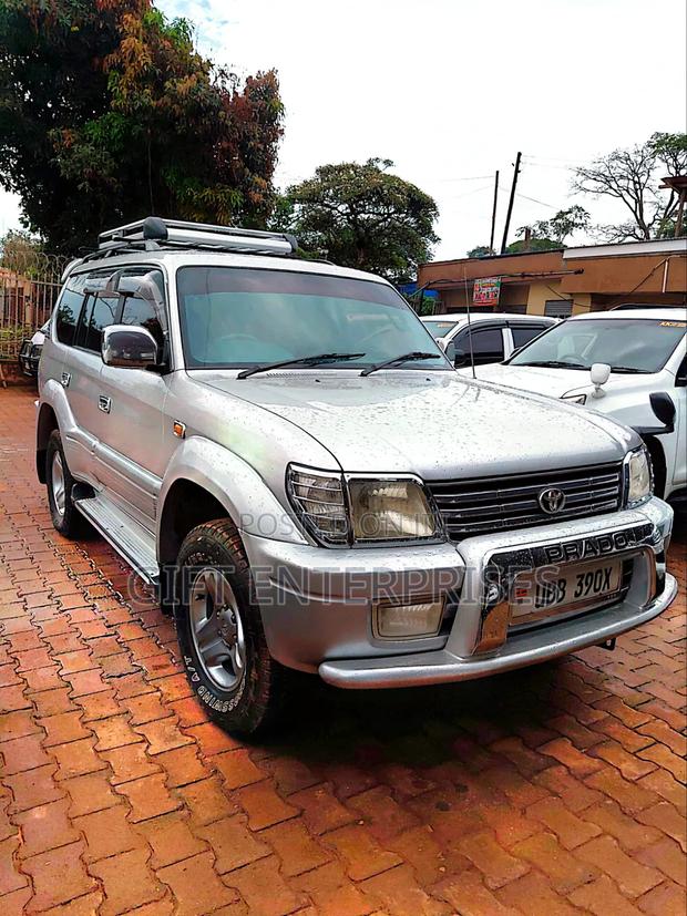 Toyota Land Cruiser Prado 2001 Pearl