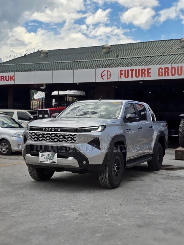 New Toyota Hilux 2026 Silver