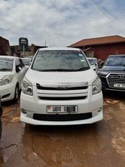 Toyota Noah 2010 White for sale