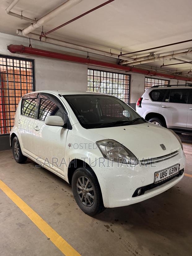 Toyota Passo 1.0 FWD 2005 Pearl