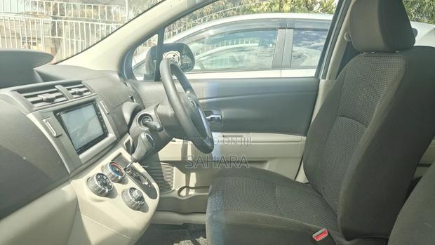 Toyota Passo Sette 2011 Silver