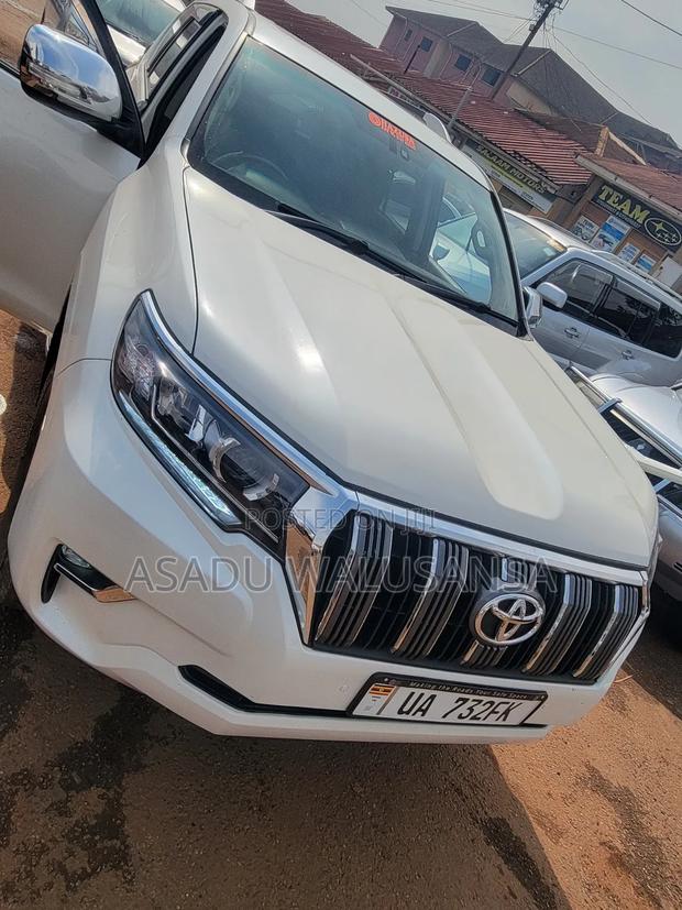 Toyota Land Cruiser Prado 2016 White