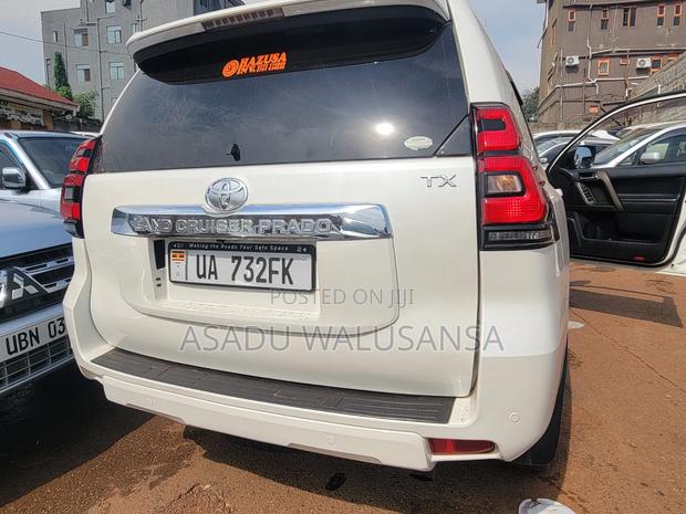Toyota Land Cruiser Prado 2016 White