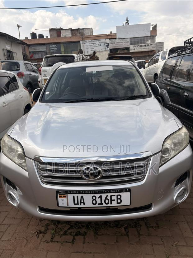 Toyota Vanguard 2009 Silver