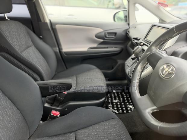 Toyota Wish 2010 White