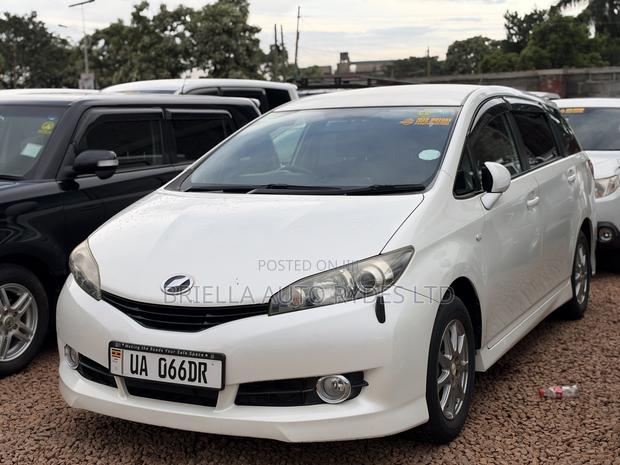 Toyota Wish 2010 White