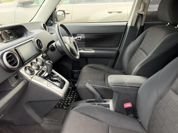 Toyota Corolla Rumion 2011 Black