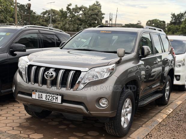 Toyota Land Cruiser Prado 2016 Gray