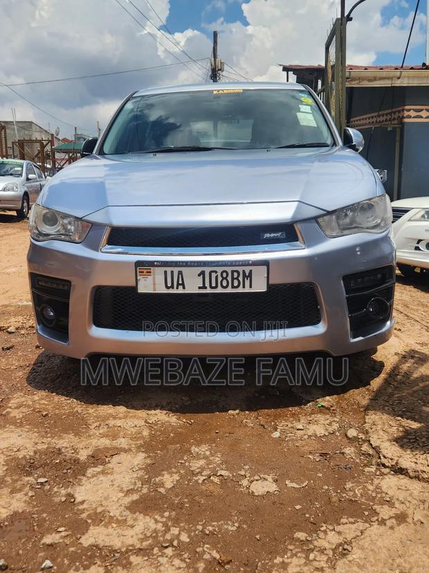 Mitsubishi Outlander 2010 Silver