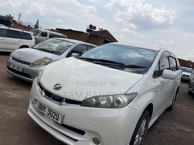 Toyota Wish 2011 White