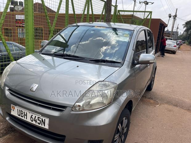 Toyota Passo 2005 Gray