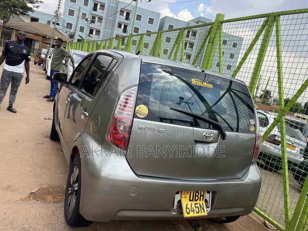 Toyota Passo 2005 Gray