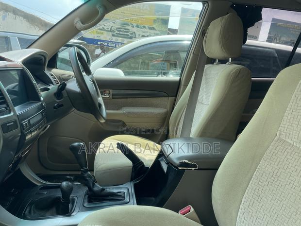 Toyota Land Cruiser Prado 2009 Gray