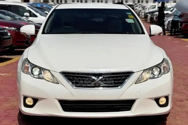 Toyota Mark X 2.5 AWD 2012 White
