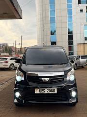 Toyota Noah 2.0 143hp AWD (7 Seater) 2013 Black for sale