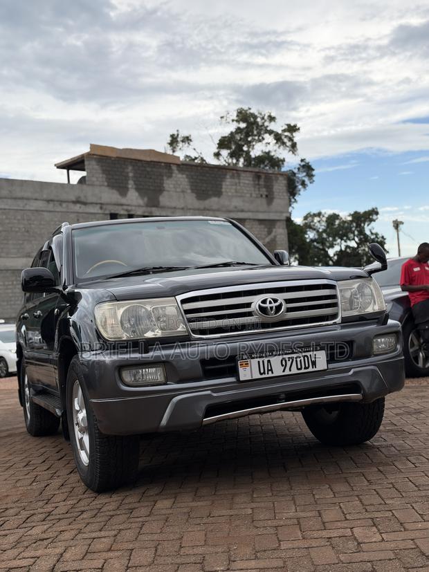 Toyota Land Cruiser Prado 2006 Black