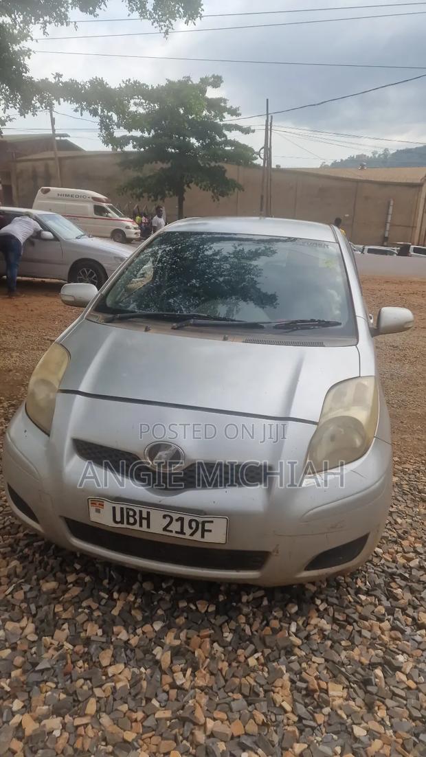 Toyota Vitz 1.3 AWD 3dr 2004 Silver