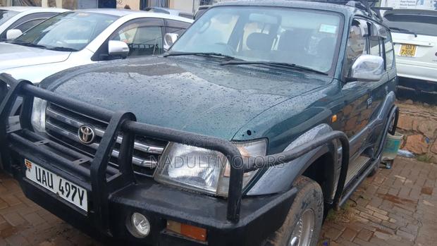 Toyota Land Cruiser Prado 2002 Green