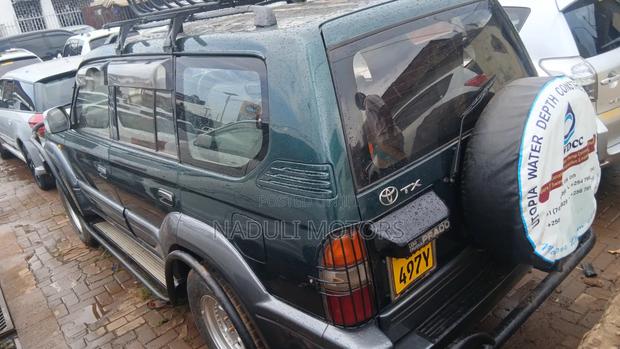 Toyota Land Cruiser Prado 2002 Green