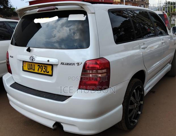 Toyota Kluger 2006 White