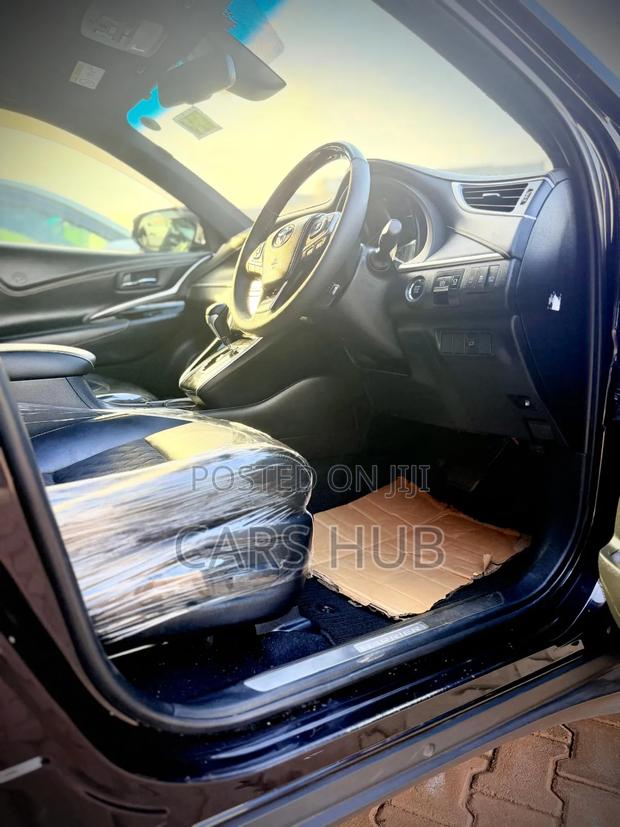 Toyota Harrier 2.0 2019 Black
