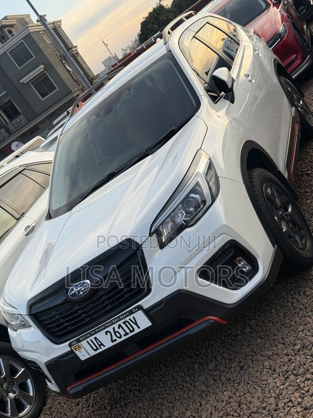 Subaru Forester 2.5i Touring AWD 2018 White