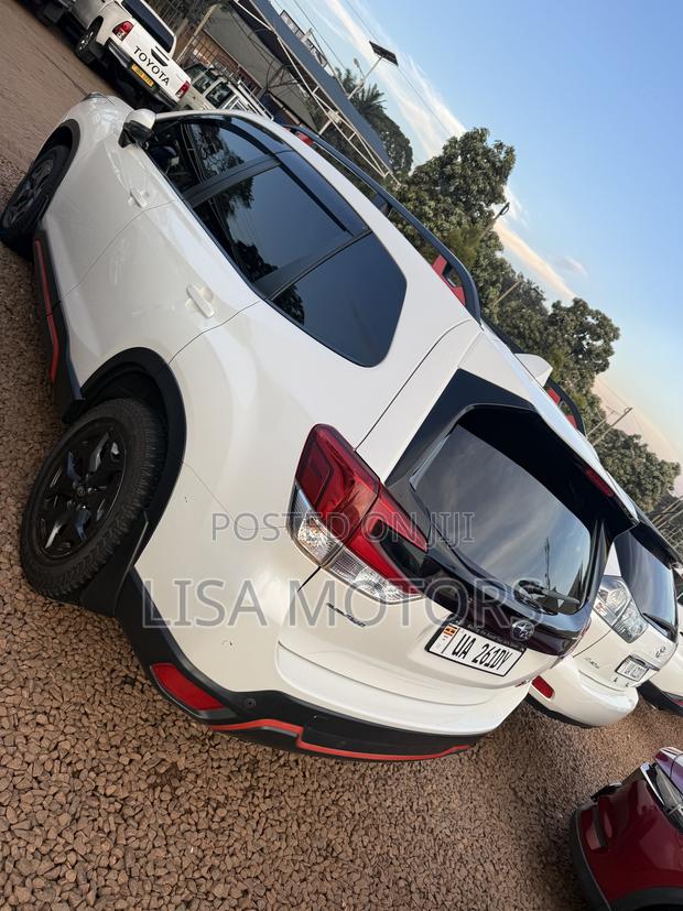 Subaru Forester 2.5i Touring AWD 2018 White